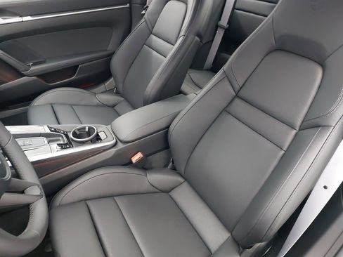 New 2026 Porsche 911 Carrera RWD image 13