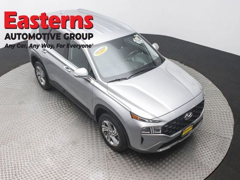 Used 2023 Hyundai Santa Fe SEL image 3