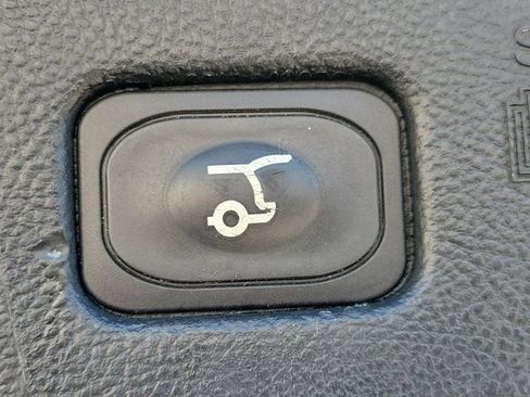 Certified 2022 Ford Edge Titanium AWD/4WD image 14