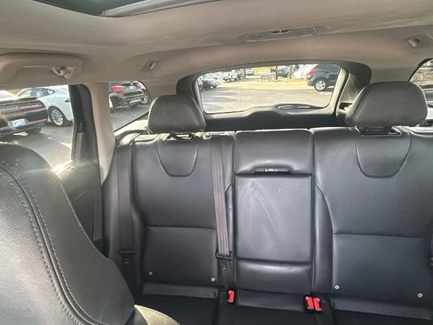 Used 2016 Volvo XC60 T6 Platinum image 15