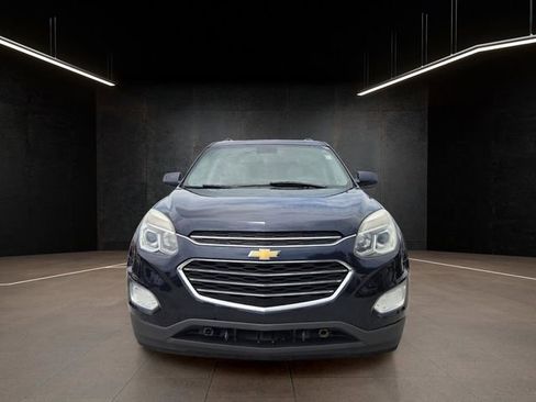 Used 2017 Chevrolet Equinox LT FWD image 2