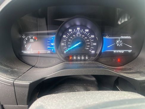 Used 2022 Ford Edge ST-Line w/ Class II Trailer Tow Package image 34