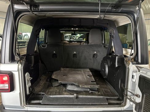 Used 2022 Jeep Wrangler Unlimited Sport image 27