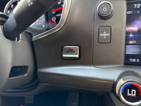Used 2019 Chevrolet Corvette Stingray Coupe w/ 1LT RWD image 21