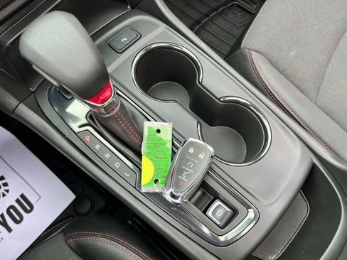 Used 2022 Chevrolet Equinox RS w/ Infotainment Package image 43