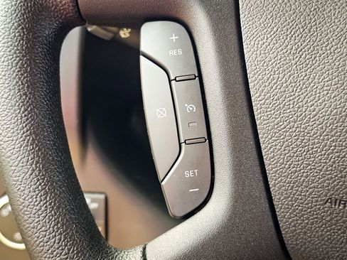 Used 2024 GMC Savana 2500 w/ Driver Convenience Package image 16