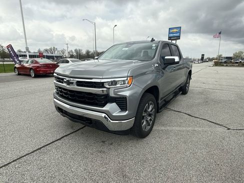 Used 2024 Chevrolet Silverado 1500 LT w/ Z71 Off-Road Package image 4