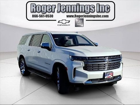 Used 2024 Chevrolet Suburban Premier w/ Premium Package image 28