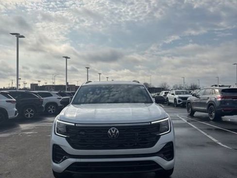 New 2026 Volkswagen Atlas Cross Sport SEL R-Line AWD/4WD image 4