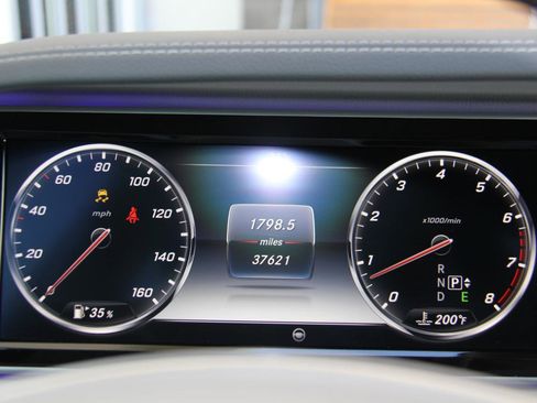 Used 2015 Mercedes-Benz S 550 Sedan image 14