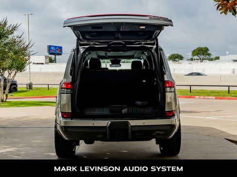 Used 2025 Lexus GX 550 w/ Accessory Package (2T) AWD/4WD image 8