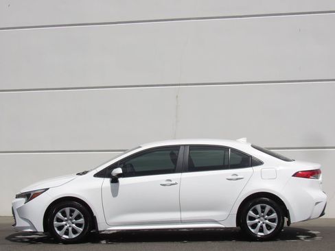 Certified 2024 Toyota Corolla LE FWD image 4