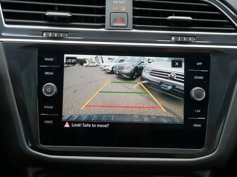 Certified 2024 Volkswagen Tiguan SE R-Line AWD/4WD image 28