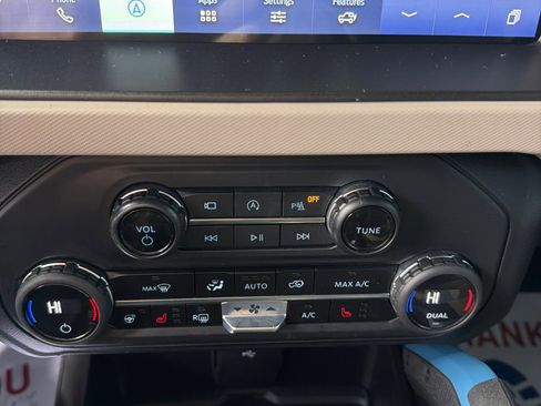 Used 2023 Ford Bronco Wildtrak image 20