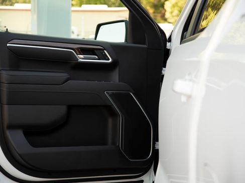 New 2026 Chevrolet Silverado 1500 LT w/ Z71 Off-Road Package AWD/4WD image 12