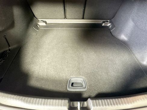 Used 2025 Mercedes-Benz C 300 4MATIC Sedan image 25