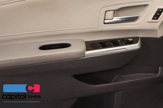 Certified 2022 Toyota Sienna Limited AWD/4WD image 11