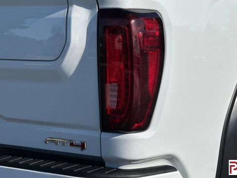 Used 2022 GMC Sierra 3500 AT4 w/ AT4 Premium Plus Package AWD/4WD image 34