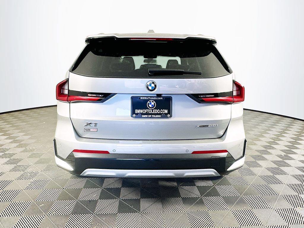 Used 2026 BMW X1 xDrive28i w/ Convenience Package AWD/4WD image 7