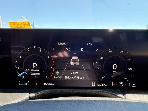 Certified 2025 Nissan Armada Platinum AWD/4WD image 27