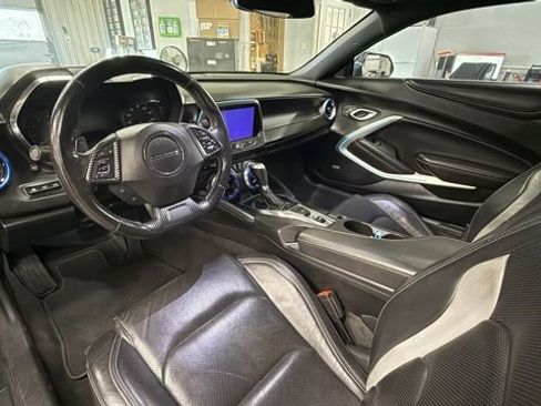 Used 2019 Chevrolet Camaro LT image 13