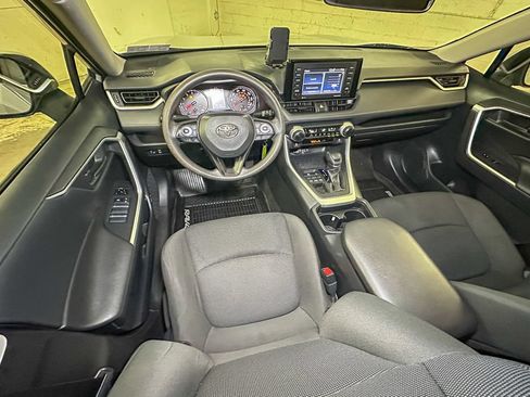Used 2020 Toyota RAV4 LE w/ All Weather Liner Package AWD/4WD image 13