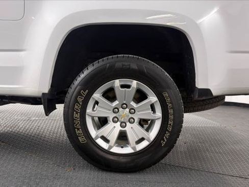 Used 2022 Chevrolet Colorado LT w/ Fleet Safety Package RWD image 39