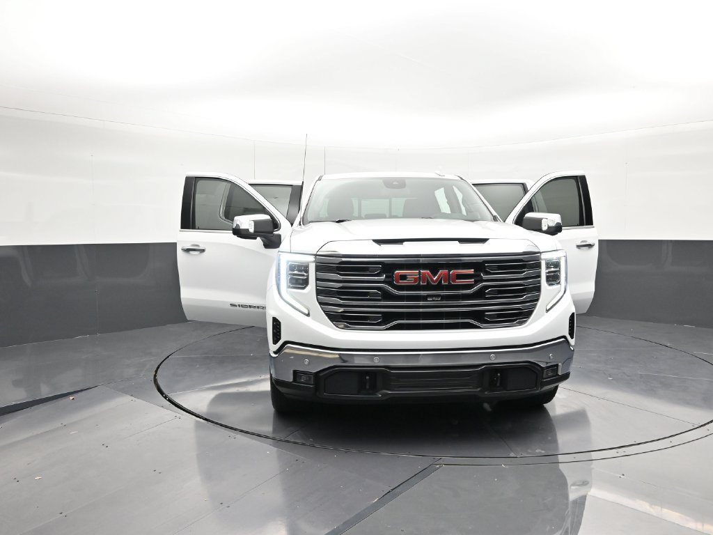 Used 2023 GMC Sierra 1500 SLT w/ SLT Premium Plus Package AWD/4WD image 32