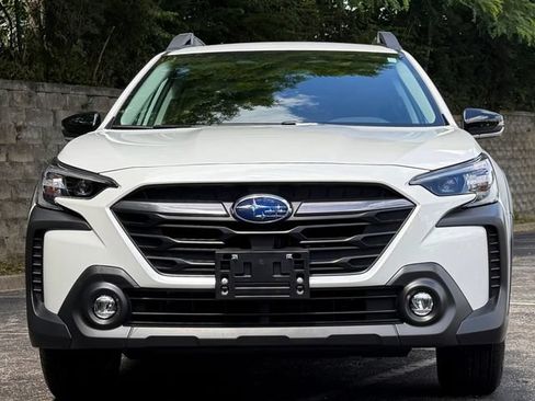 Used 2025 Subaru Outback Premium w/ Popular Package #1A AWD/4WD image 11