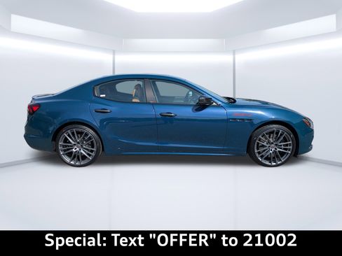 Used 2024 Maserati Ghibli Trofeo image 33