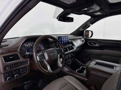 Used 2021 Chevrolet Tahoe Z71 w/ Z71 Signature Package AWD/4WD image 9