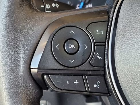 Certified 2021 Toyota RAV4 XLE Premium AWD/4WD image 29