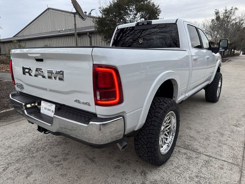 New 2025 RAM 2500 Limited AWD/4WD image 8