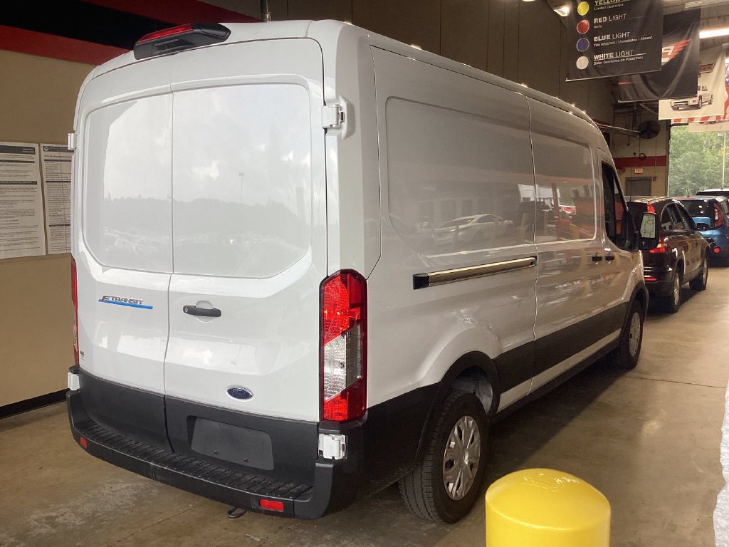 Used 2023 Ford E-Transit Medium Roof RWD image 3