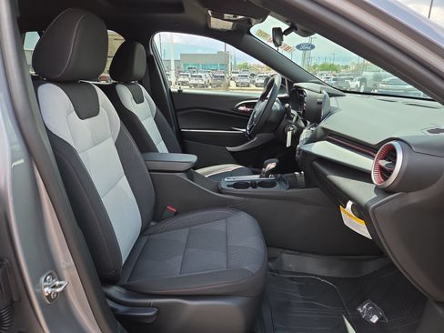 New 2026 Chevrolet Trax RS w/ Sunroof Package FWD image 15