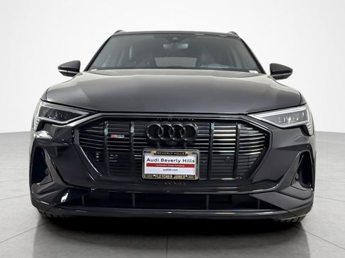 Certified 2023 Audi e-tron Chronos image 8