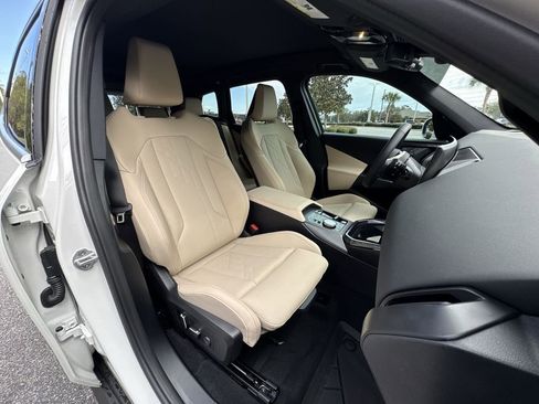 Certified 2025 BMW X3 xDrive30i w/ Premium Package image 29