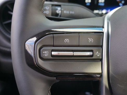 New 2026 Chevrolet Colorado LT w/ LT Convenience Package AWD/4WD image 18