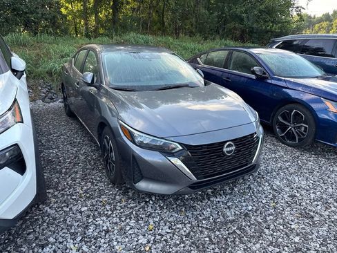 Used 2024 Nissan Sentra SV FWD image 2