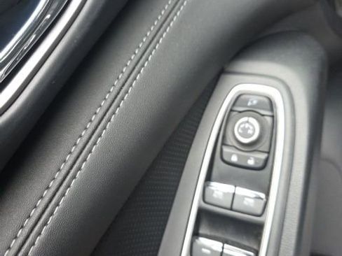 Used 2023 Subaru Ascent Limited w/ Technology Package image 9