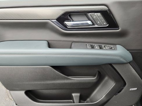 New 2025 GMC Yukon AT4 w/ AT4 Premium Plus Package image 12