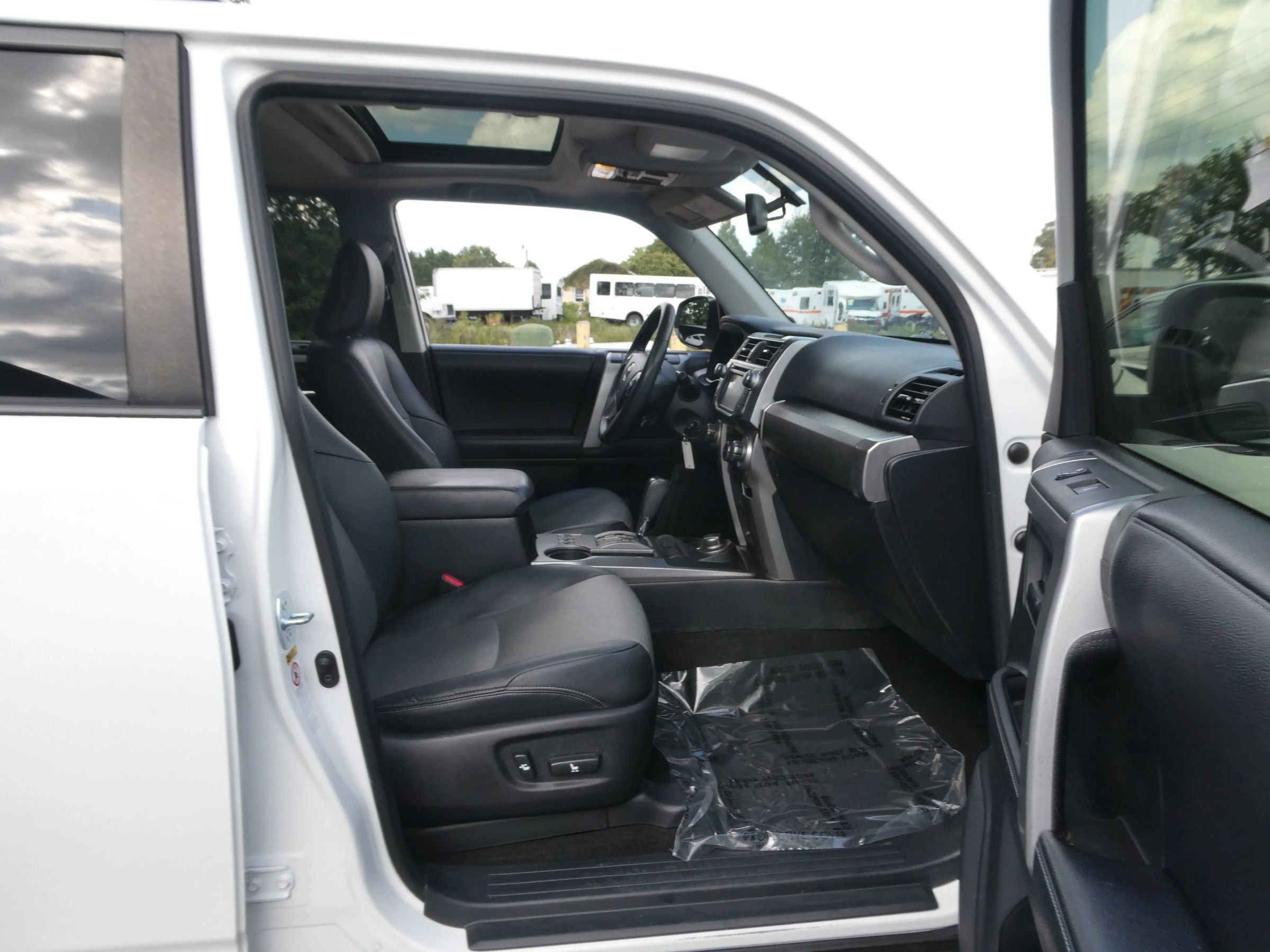 Used 2019 Toyota 4Runner SR5 Premium AWD/4WD image 27