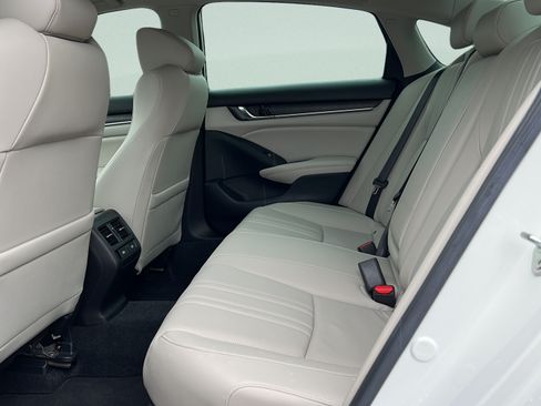 Used 2022 Honda Accord EX-L image 12