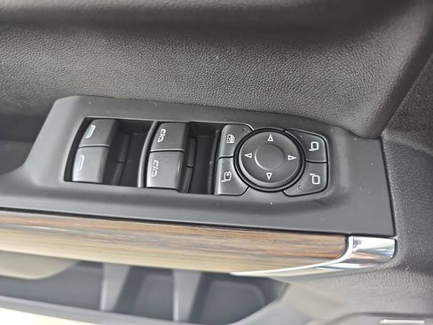Certified 2020 Chevrolet Silverado 1500 High Country w/ Technology Package AWD/4WD image 34