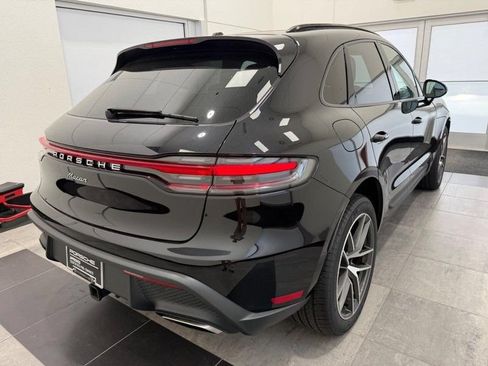 Used 2025 Porsche Macan AWD/4WD image 7