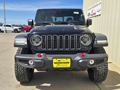 Used 2026 Jeep Gladiator Rubicon AWD/4WD image 3