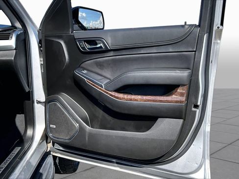 Used 2019 Chevrolet Tahoe LT w/ RST Edition AWD/4WD image 23
