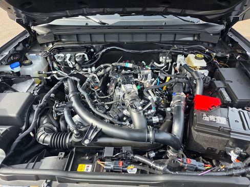 Used 2024 Ford Bronco Wildtrak image 27