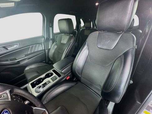 Used 2021 Ford Edge ST image 21