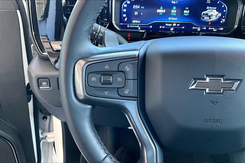 Used 2023 Chevrolet Silverado 1500 ZR2 w/ Technology Package AWD/4WD image 7